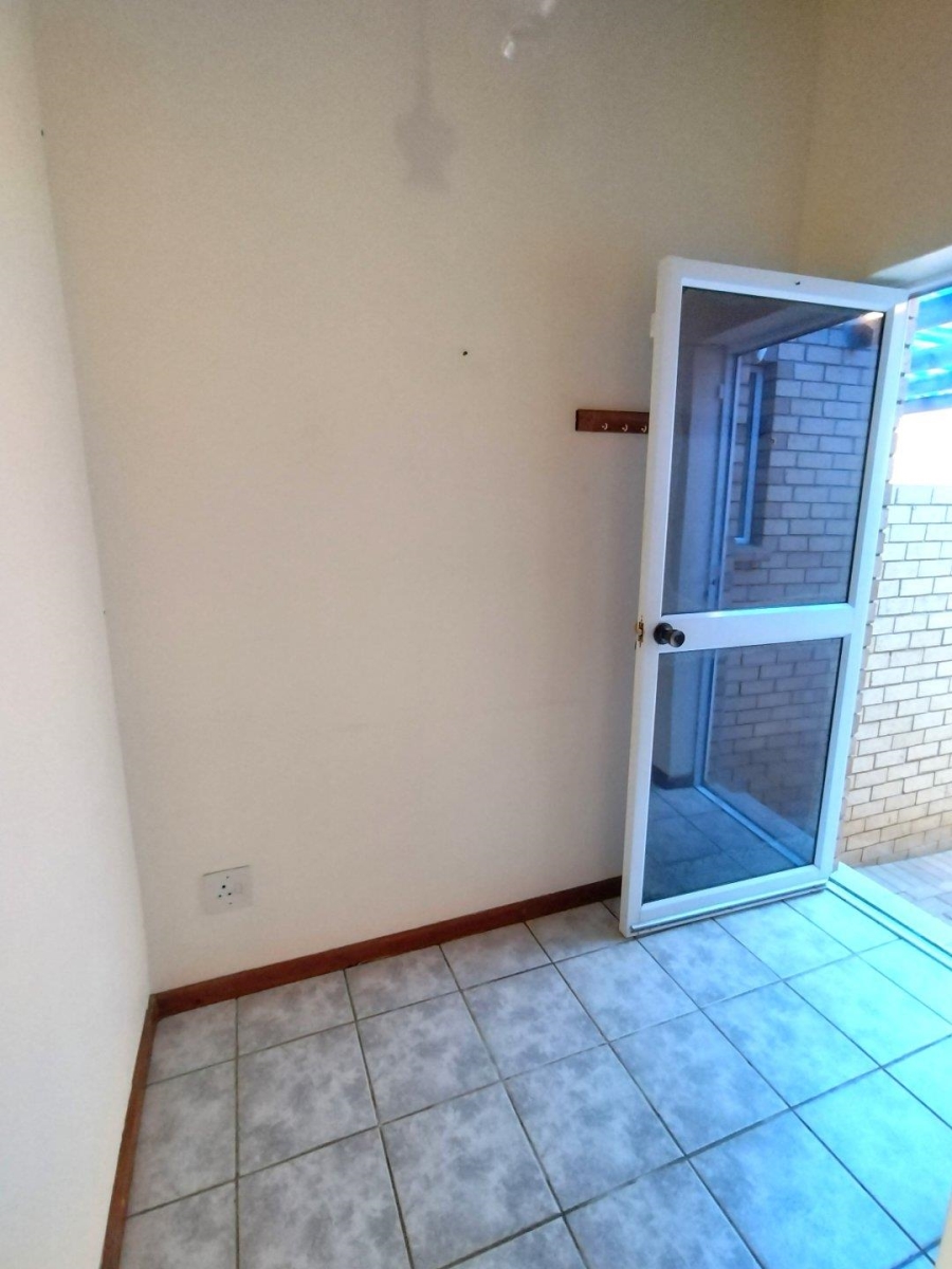 3 Bedroom Property for Sale in Wavecrest Eastern Cape